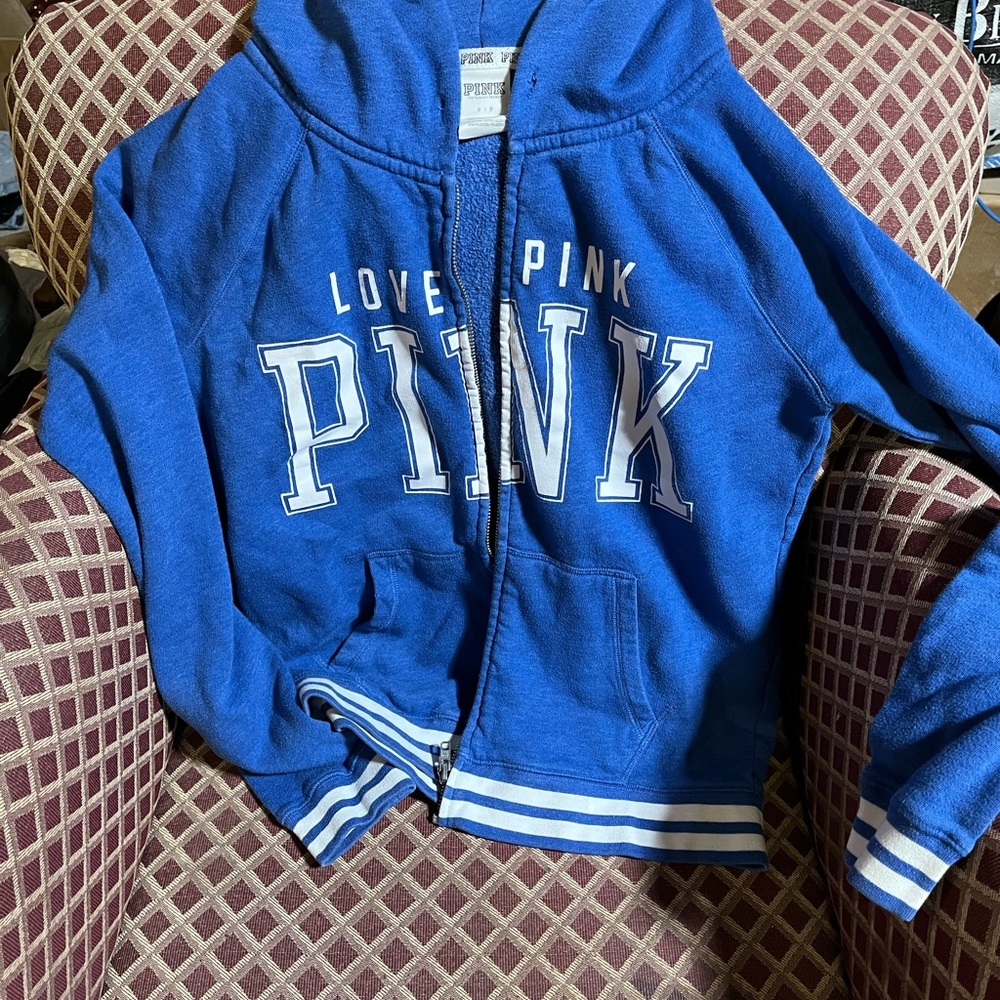 Bundle of 4 VS Pink clothes